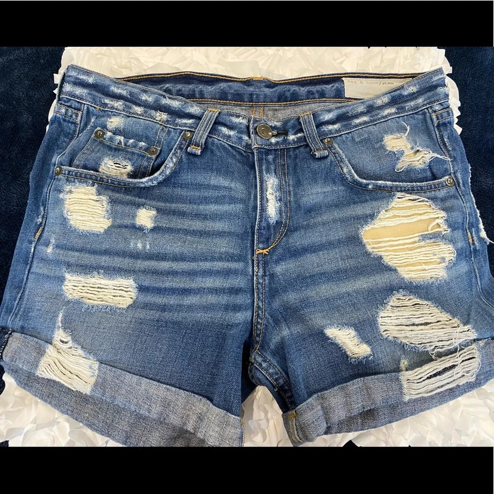 ⬇️ PRICE ⬇️ Rag & Bone/Jean Short Ripped ( used) and factory distressed. - Picture 2 of 7
